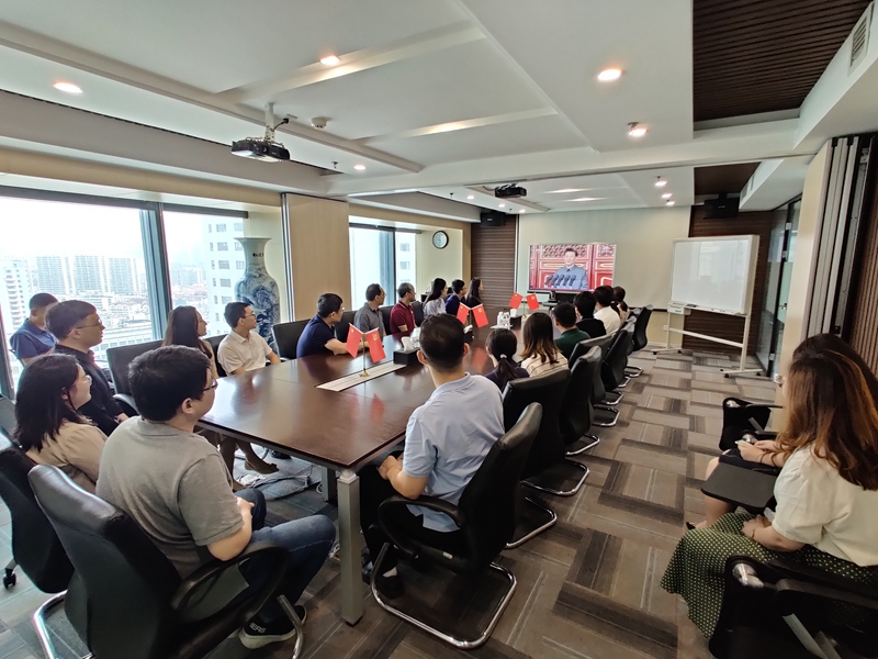 青岛 集体收看庆祝大会 (2)_副本.jpg